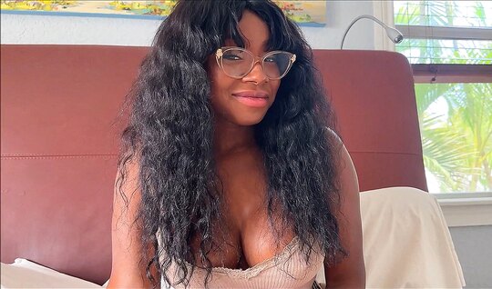 Секса не было неделю, но здесь ее все трахать захотели!...