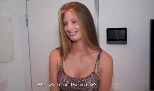 Хитрый сосед пригласил меня на ужин и угостил своим членом...