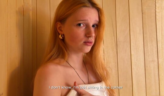 Сводная сестра в сауне дрочит член и делает минет...